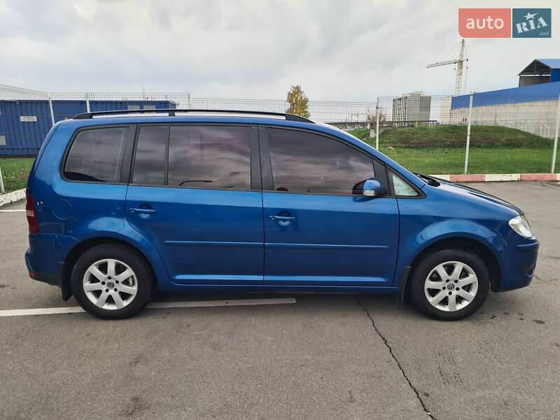 Минивэн Volkswagen Touran 2007 в Виннице