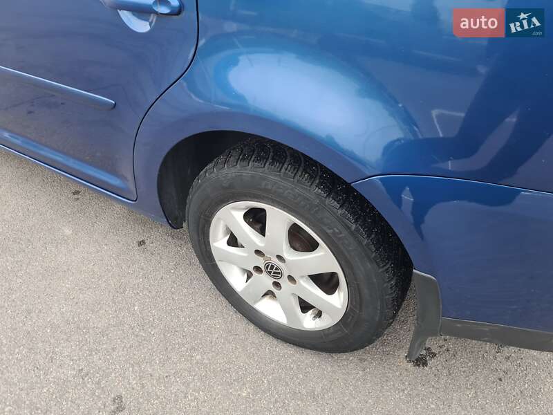 Минивэн Volkswagen Touran 2007 в Виннице