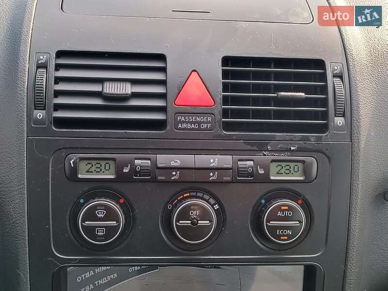 Мінівен Volkswagen Touran 2005 в Харкові