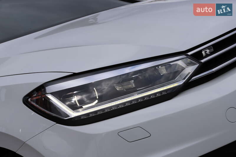 Микровэн Volkswagen Touran 2018 в Дрогобыче