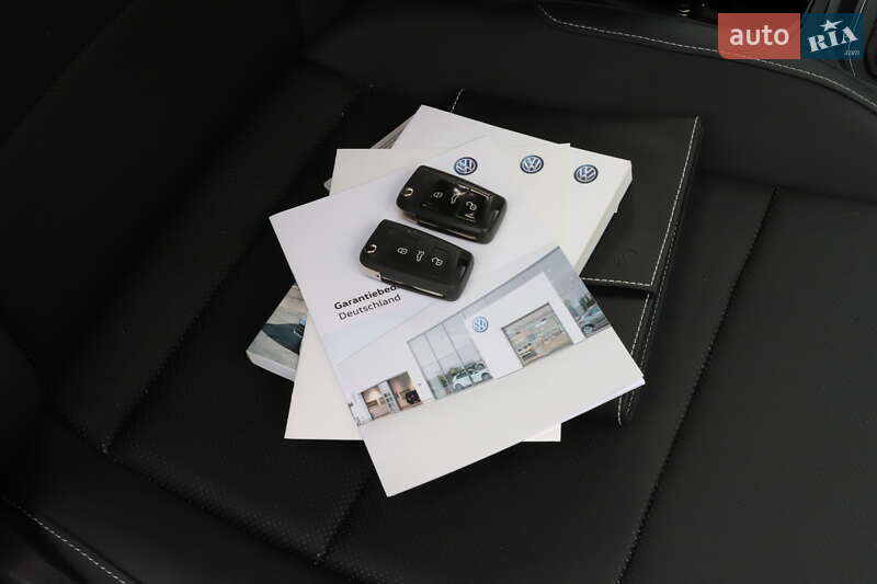 Микровэн Volkswagen Touran 2018 в Дрогобыче