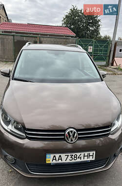 Минивэн Volkswagen Touran 2012 в Киеве