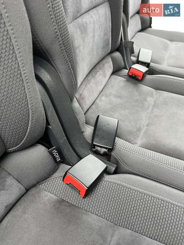 Минивэн Volkswagen Touran 2012 в Киеве