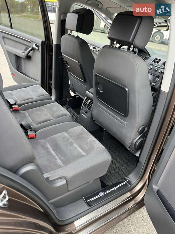 Минивэн Volkswagen Touran 2012 в Киеве