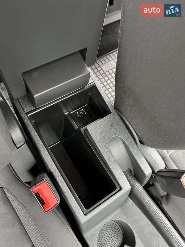 Минивэн Volkswagen Touran 2012 в Киеве