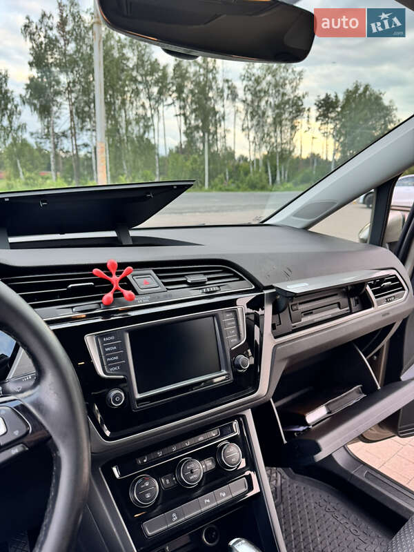 Микровэн Volkswagen Touran 2017 в Луцке фото 8 Микровэн Volkswagen Touran 2017 в Луцке