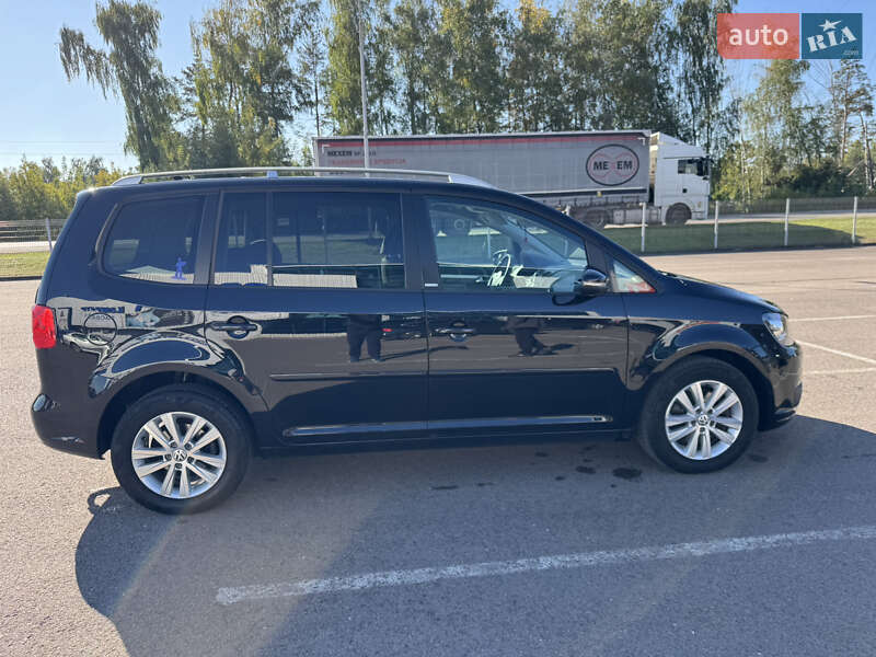 Минивэн Volkswagen Touran 2011 в Ковеле