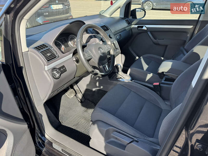 Минивэн Volkswagen Touran 2011 в Ковеле