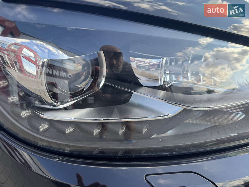 Минивэн Volkswagen Touran 2011 в Ковеле