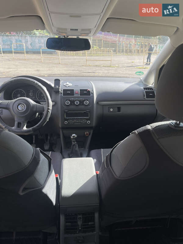 Мінівен Volkswagen Touran 2012 в Львові