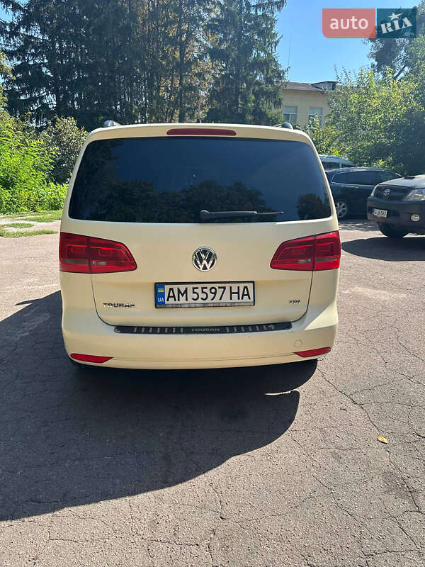 Минивэн Volkswagen Touran 2014 в Житомире