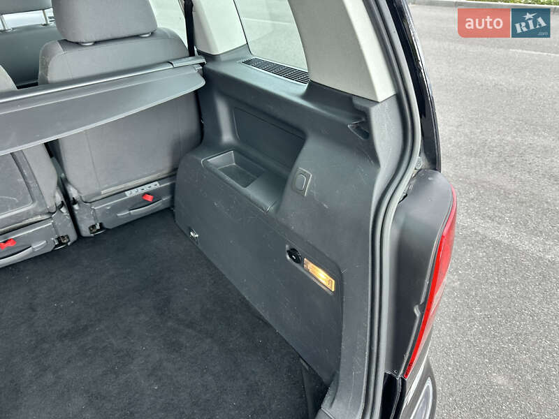 Минивэн Volkswagen Touran 2006 в Виннице фото 31 Минивэн Volkswagen Touran 2006 в Виннице