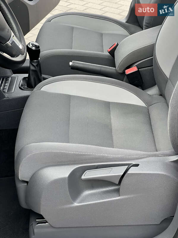 Мінівен Volkswagen Touran 2014 в Житомирі фото 30 Мінівен Volkswagen Touran 2014 в Житомирі