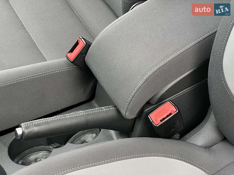 Мінівен Volkswagen Touran 2014 в Житомирі фото 34 Мінівен Volkswagen Touran 2014 в Житомирі