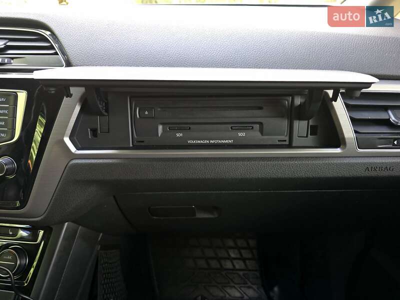 Мікровен Volkswagen Touran 2017 в Бориславі