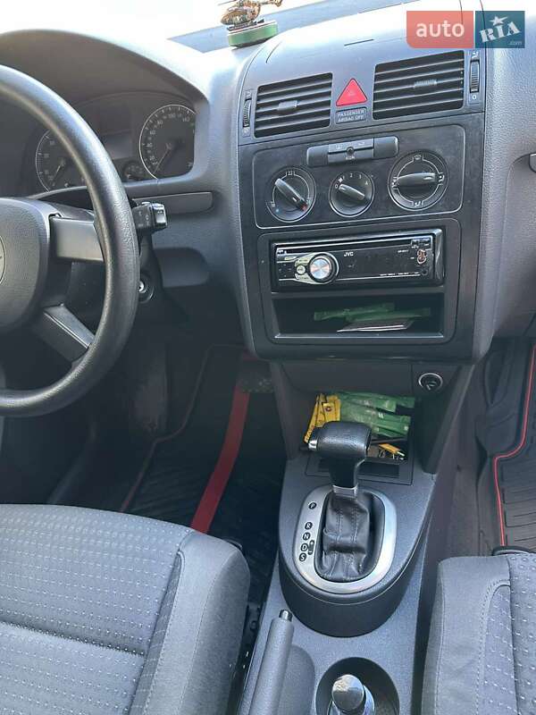 Минивэн Volkswagen Touran 2005 в Ивано-Франковске фото 5 Минивэн Volkswagen Touran 2005 в Ивано-Франковске