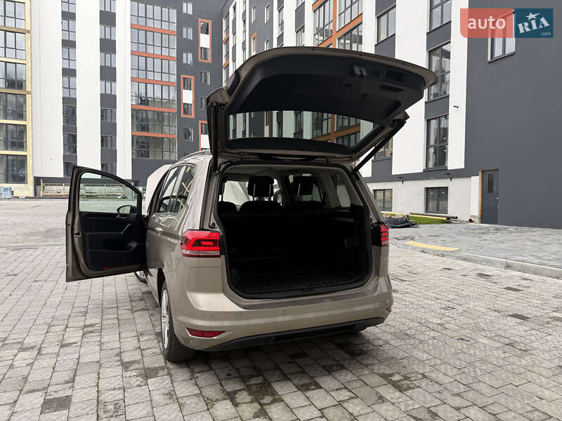 Микровэн Volkswagen Touran 2019 в Сокале