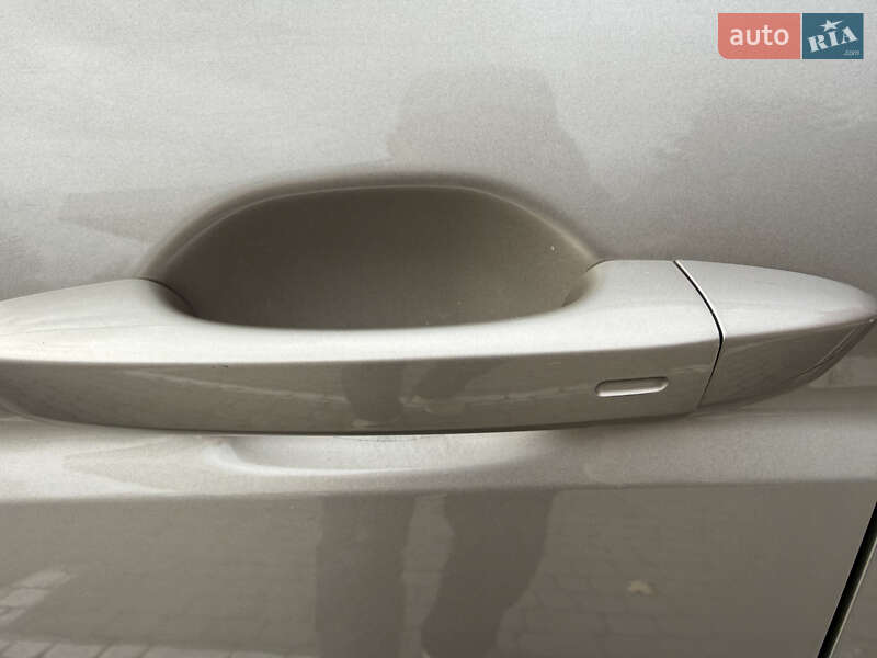 Микровэн Volkswagen Touran 2019 в Сокале