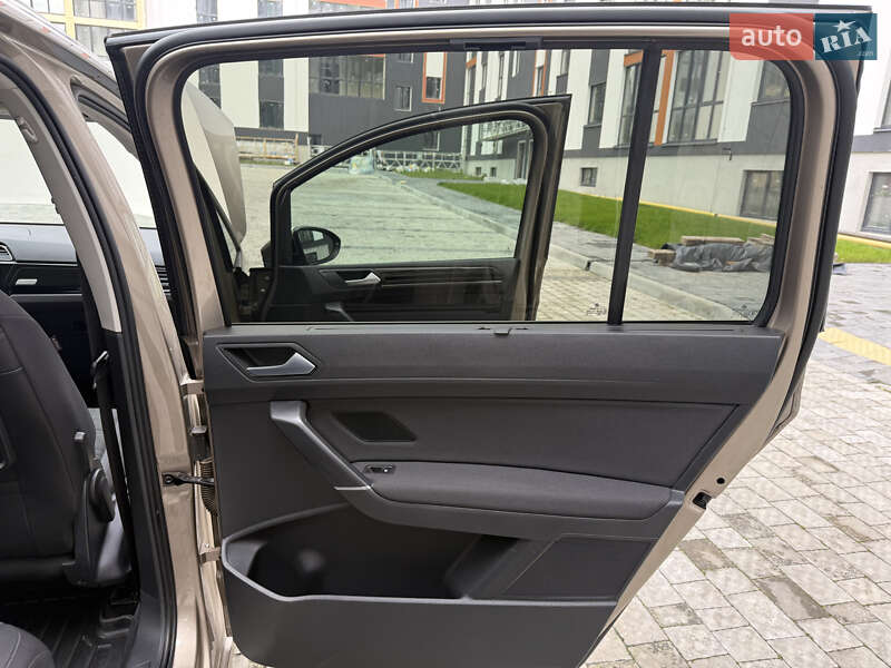 Микровэн Volkswagen Touran 2019 в Сокале