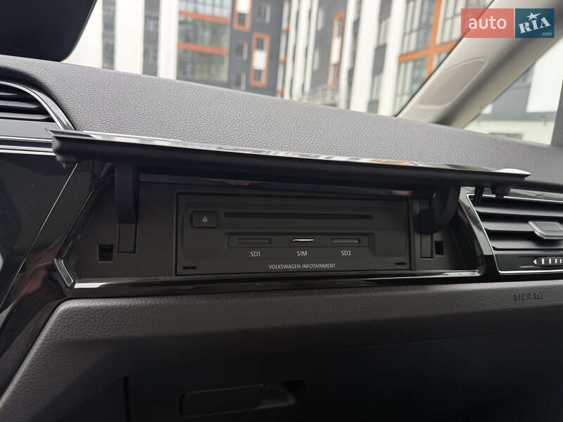 Микровэн Volkswagen Touran 2019 в Сокале