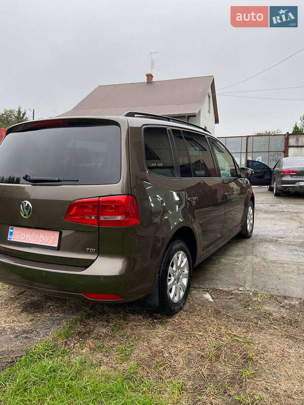 Минивэн Volkswagen Touran 2011 в Каменке-Бугской