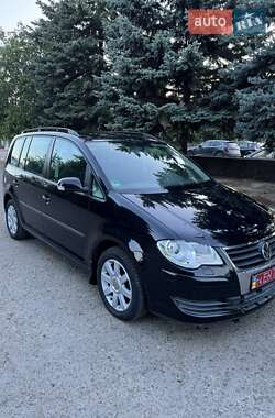 Минивэн Volkswagen Touran 2009 в Вознесенске Минивэн Volkswagen Touran 2009 в Вознесенске