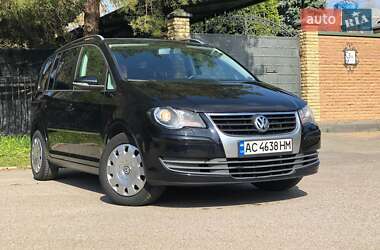 Минивэн Volkswagen Touran 2010 в Луцке