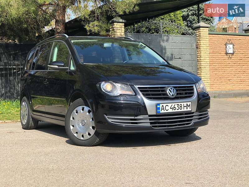 Volkswagen Touran 2010 Volkswagen Touran 2010