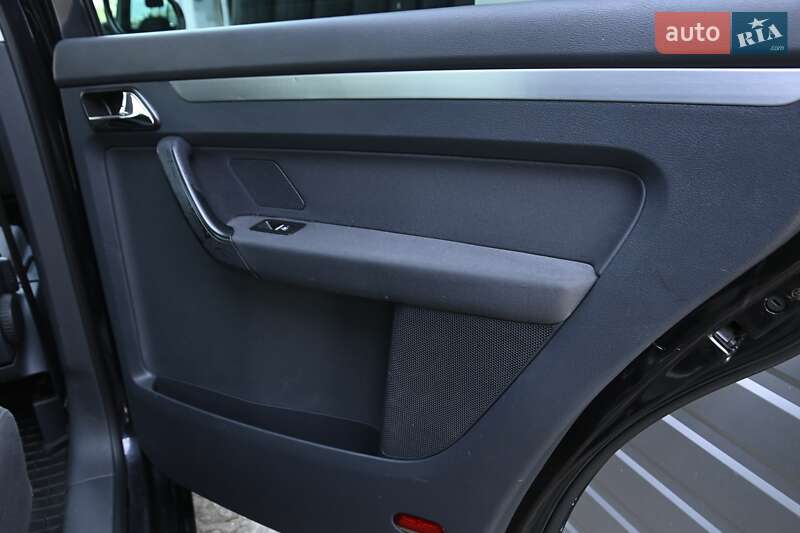 Минивэн Volkswagen Touran 2004 в Бердичеве фото 23 Минивэн Volkswagen Touran 2004 в Бердичеве