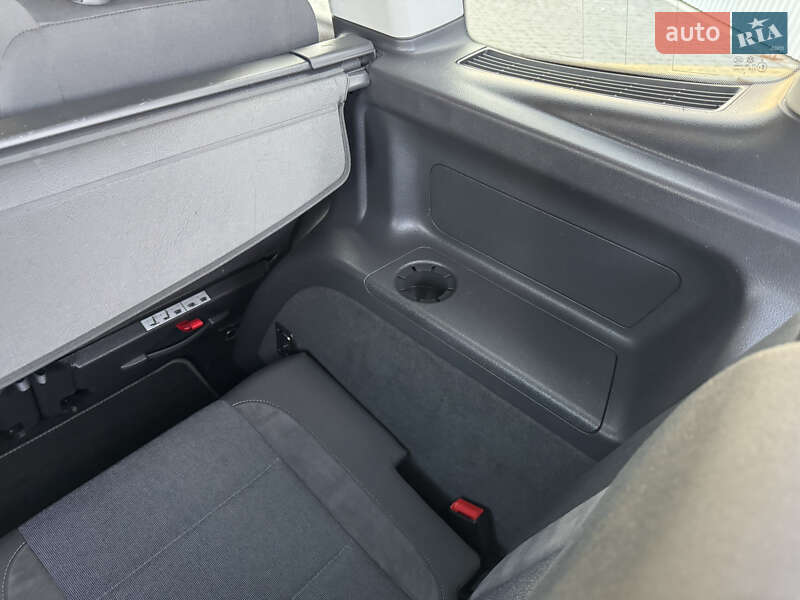 Мінівен Volkswagen Touran 2011 в Коломиї