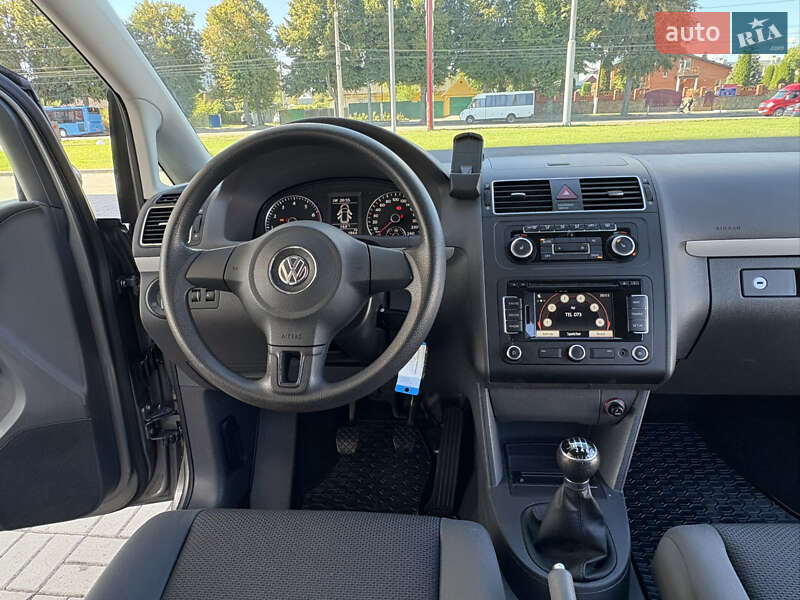 Минивэн Volkswagen Touran 2011 в Житомире