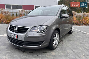 Мінівен Volkswagen Touran 2010 в Луцьку
