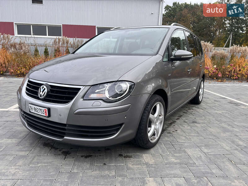 Volkswagen Touran 2010 Volkswagen Touran 2010