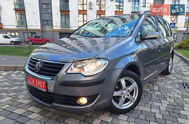 Мінівен Volkswagen Touran 2008 в Івано-Франківську