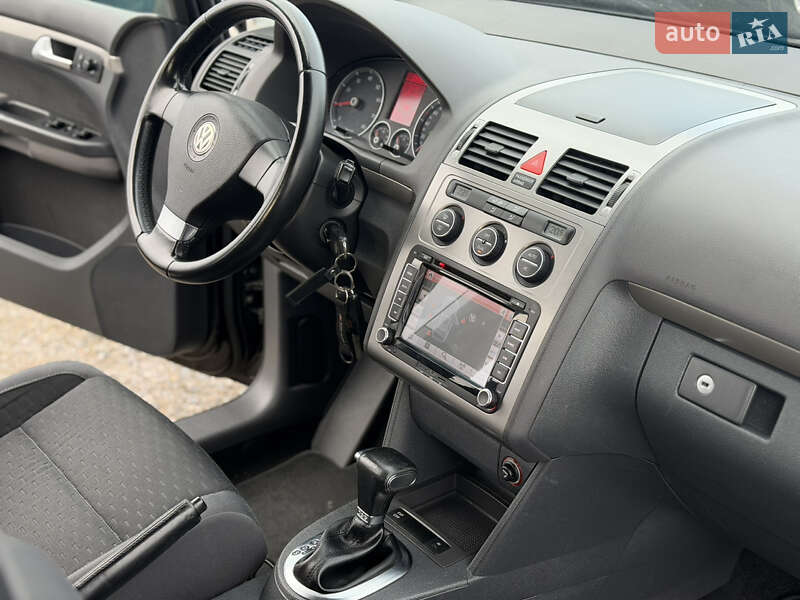 Мінівен Volkswagen Touran 2008 в Рівному фото 16 Мінівен Volkswagen Touran 2008 в Рівному