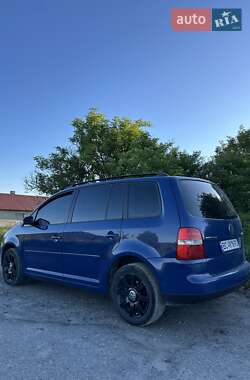 Минивэн Volkswagen Touran 2003 в Львове
