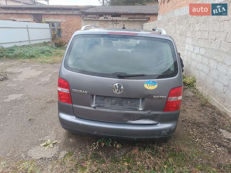 Минивэн Volkswagen Touran 2006 в Самборе