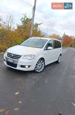 Мінівен Volkswagen Touran 2009 в Луцьку
