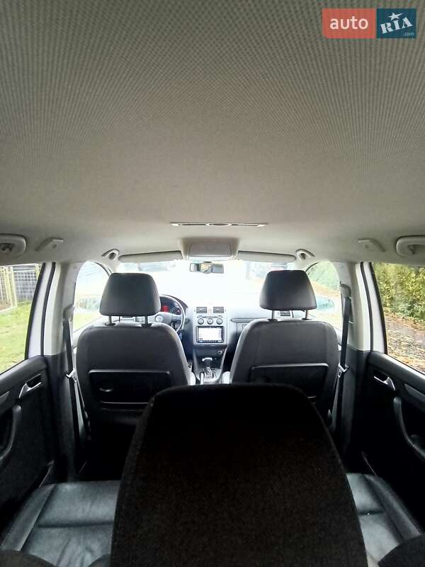 Минивэн Volkswagen Touran 2009 в Луцке
