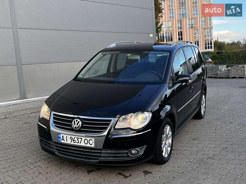 Минивэн Volkswagen Touran 2007 в Киеве