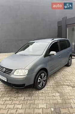 Минивэн Volkswagen Touran 2004 в Черновцах