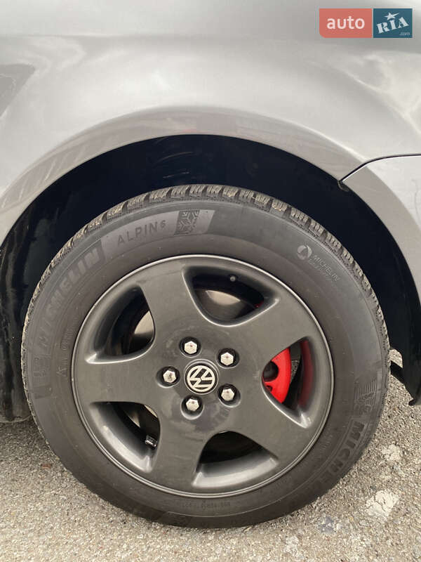 Минивэн Volkswagen Touran 2006 в Львове фото 12 Минивэн Volkswagen Touran 2006 в Львове