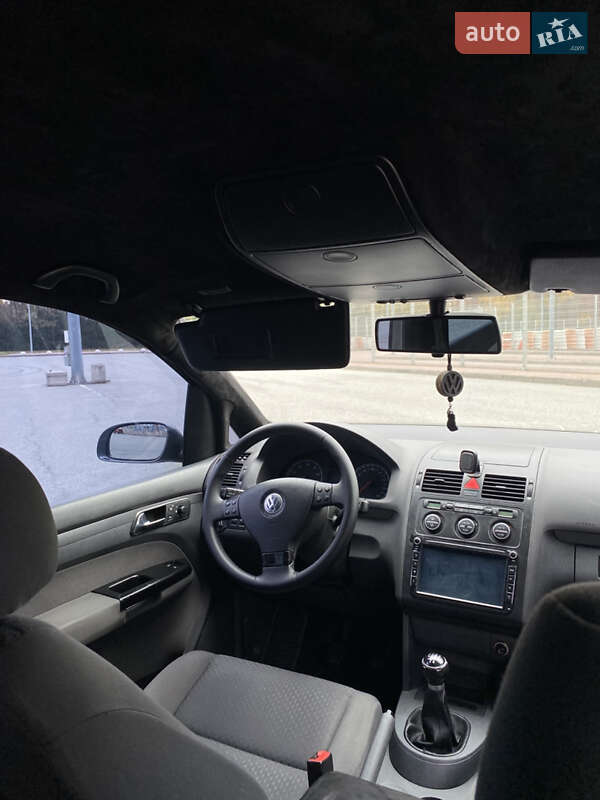 Минивэн Volkswagen Touran 2006 в Львове фото 23 Минивэн Volkswagen Touran 2006 в Львове