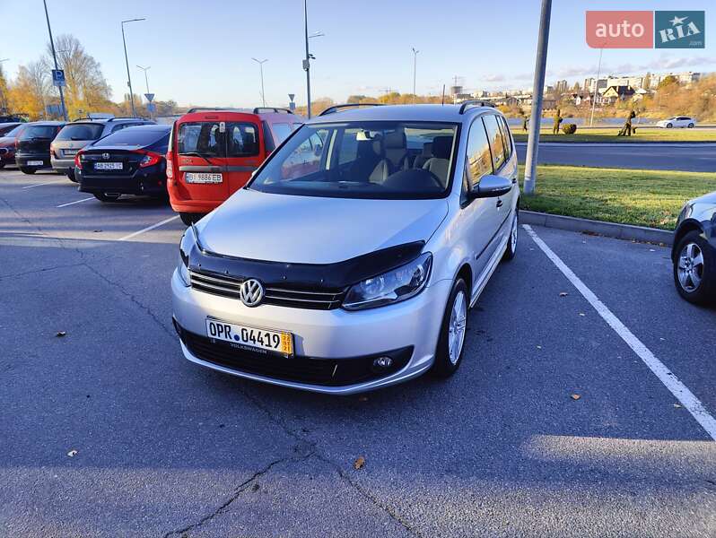 Мінівен Volkswagen Touran 2014 в Вінниці