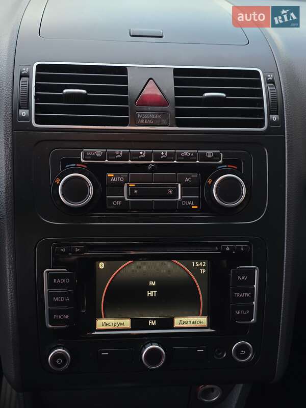 Мінівен Volkswagen Touran 2011 в Хмельницькому