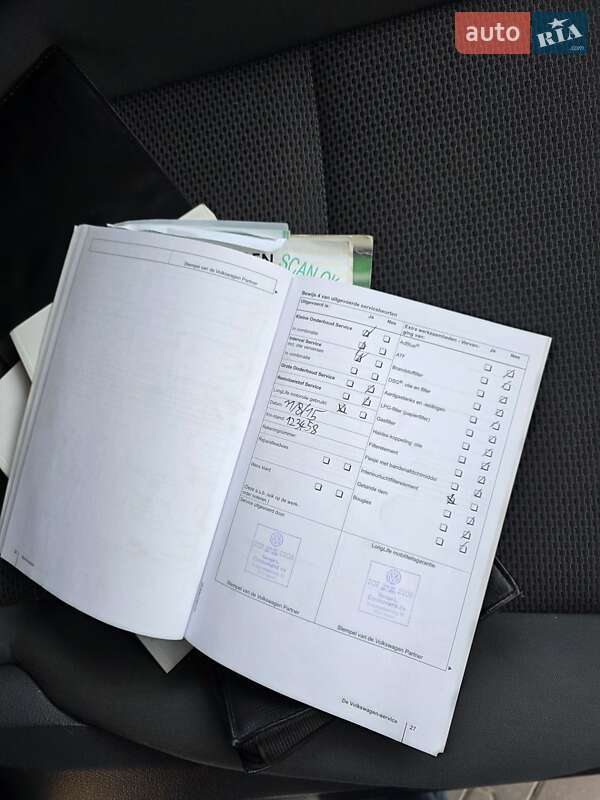 Мінівен Volkswagen Touran 2011 в Хмельницькому