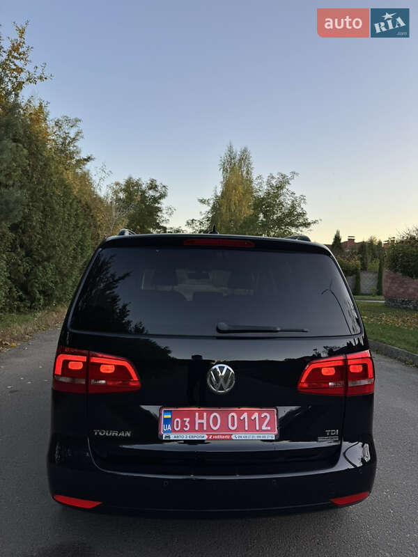 Минивэн Volkswagen Touran 2012 в Ровно