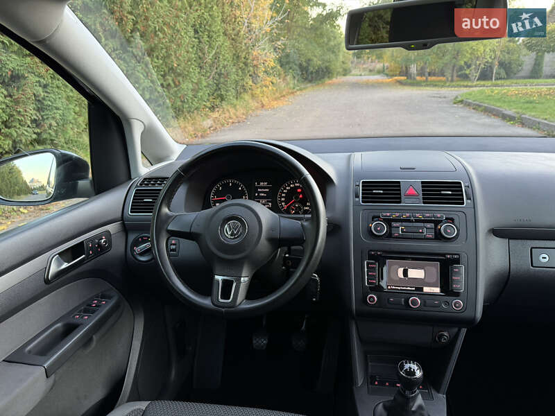 Минивэн Volkswagen Touran 2012 в Ровно