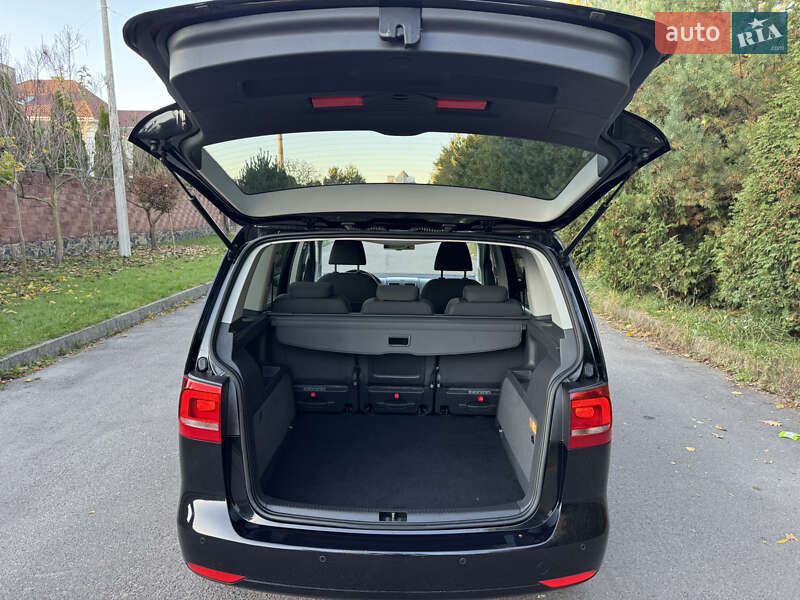 Минивэн Volkswagen Touran 2012 в Ровно