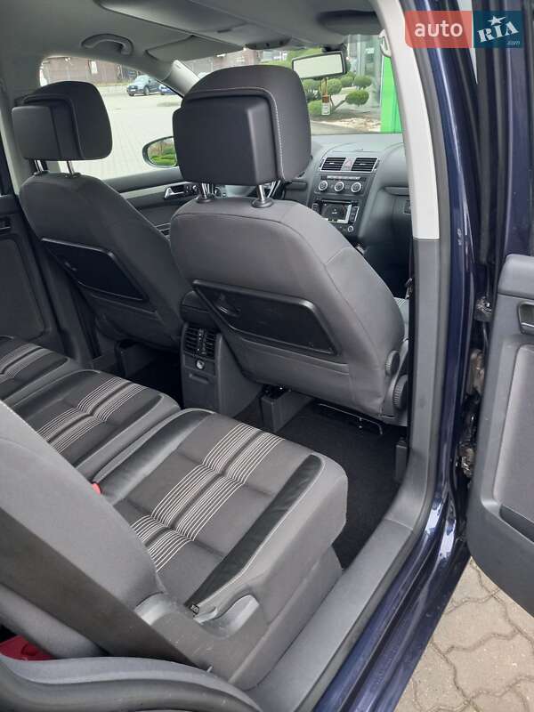 Мінівен Volkswagen Touran 2012 в Луцьку